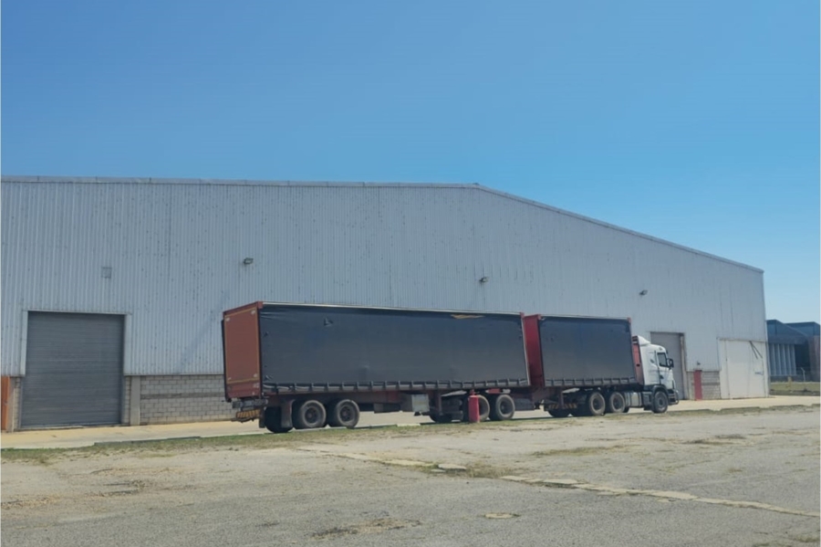 To Let commercial Property for Rent in Uitenhage Central Eastern Cape
